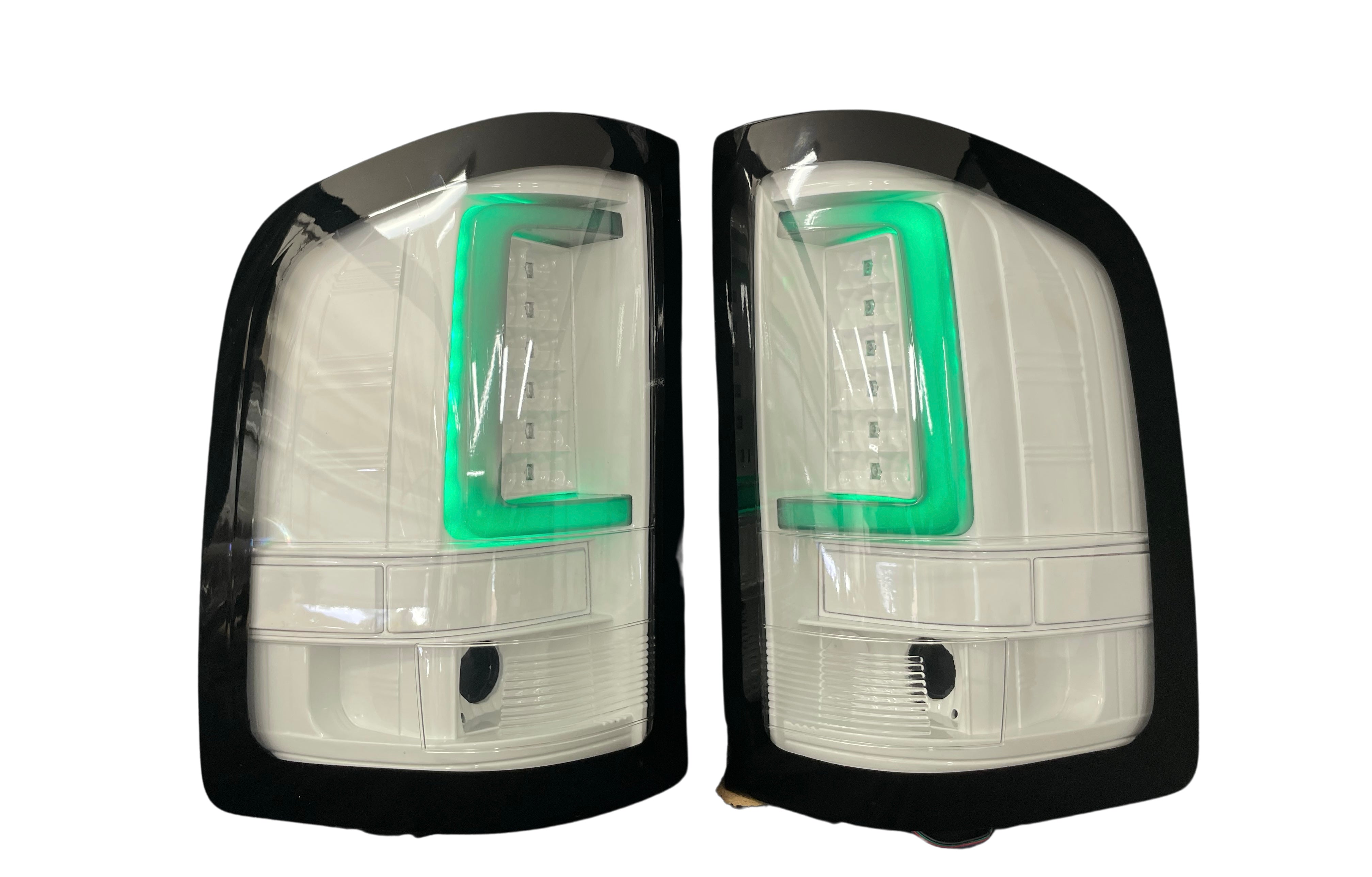 2007-2013 Chevy Silverado Cyclops Taillight - PRIMO DYNAMIC