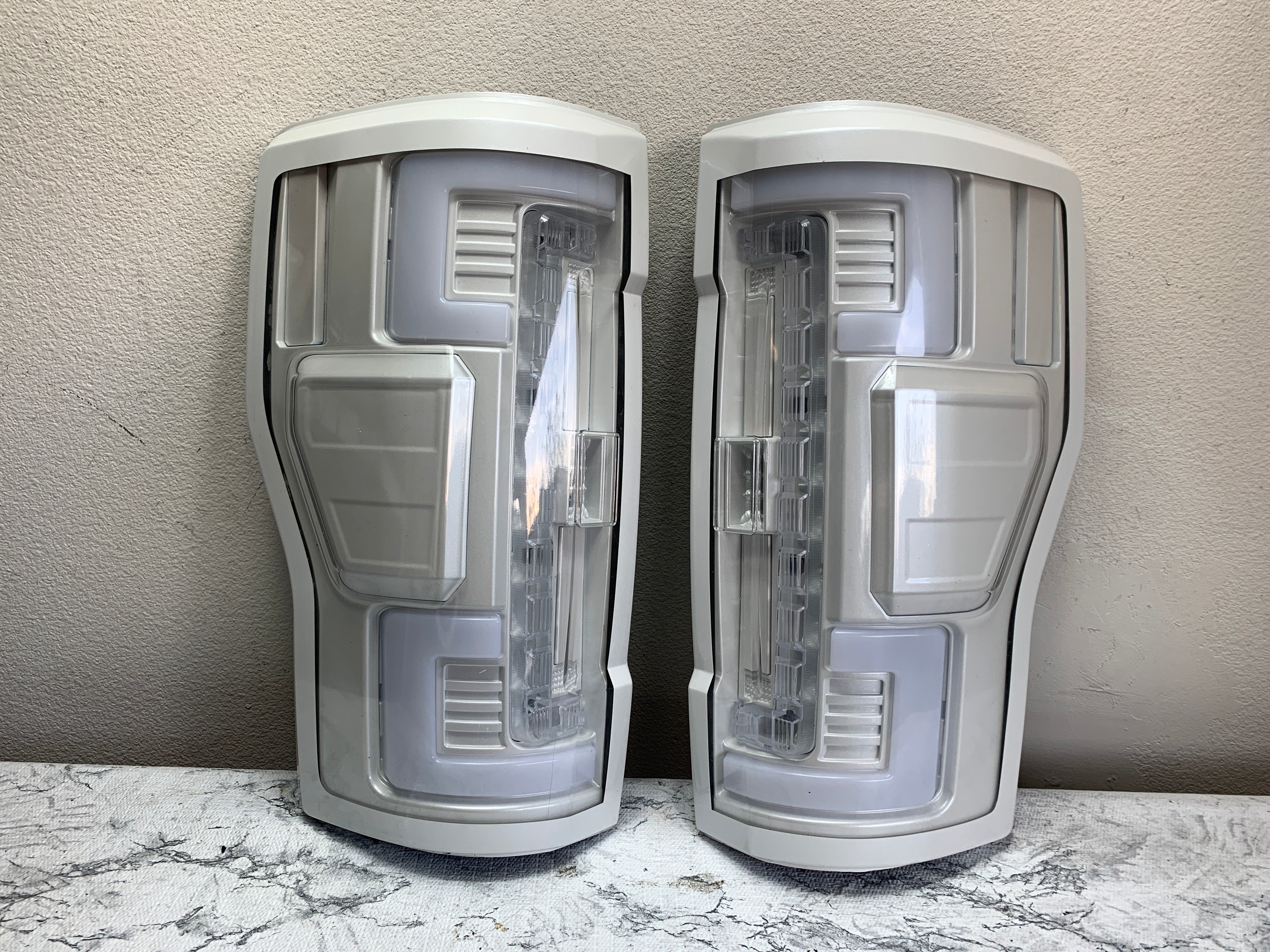 2017-2019 Ford F-250/F-350 LED Tail Lights - PRIMO DYNAMIC