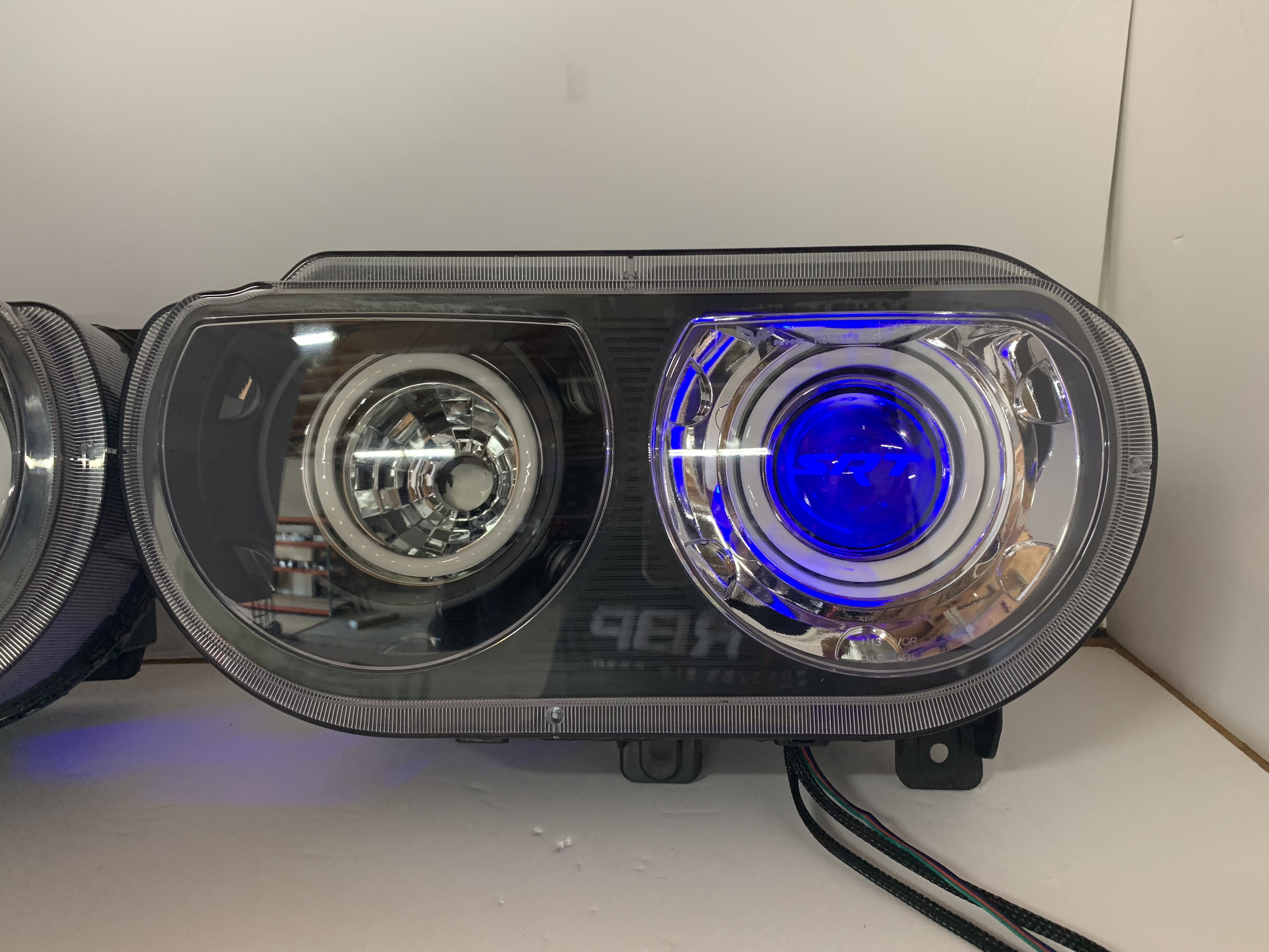 2009-2014 Dodge Challenger Prebuilt LED Headlights - PRIMO DYNAMIC