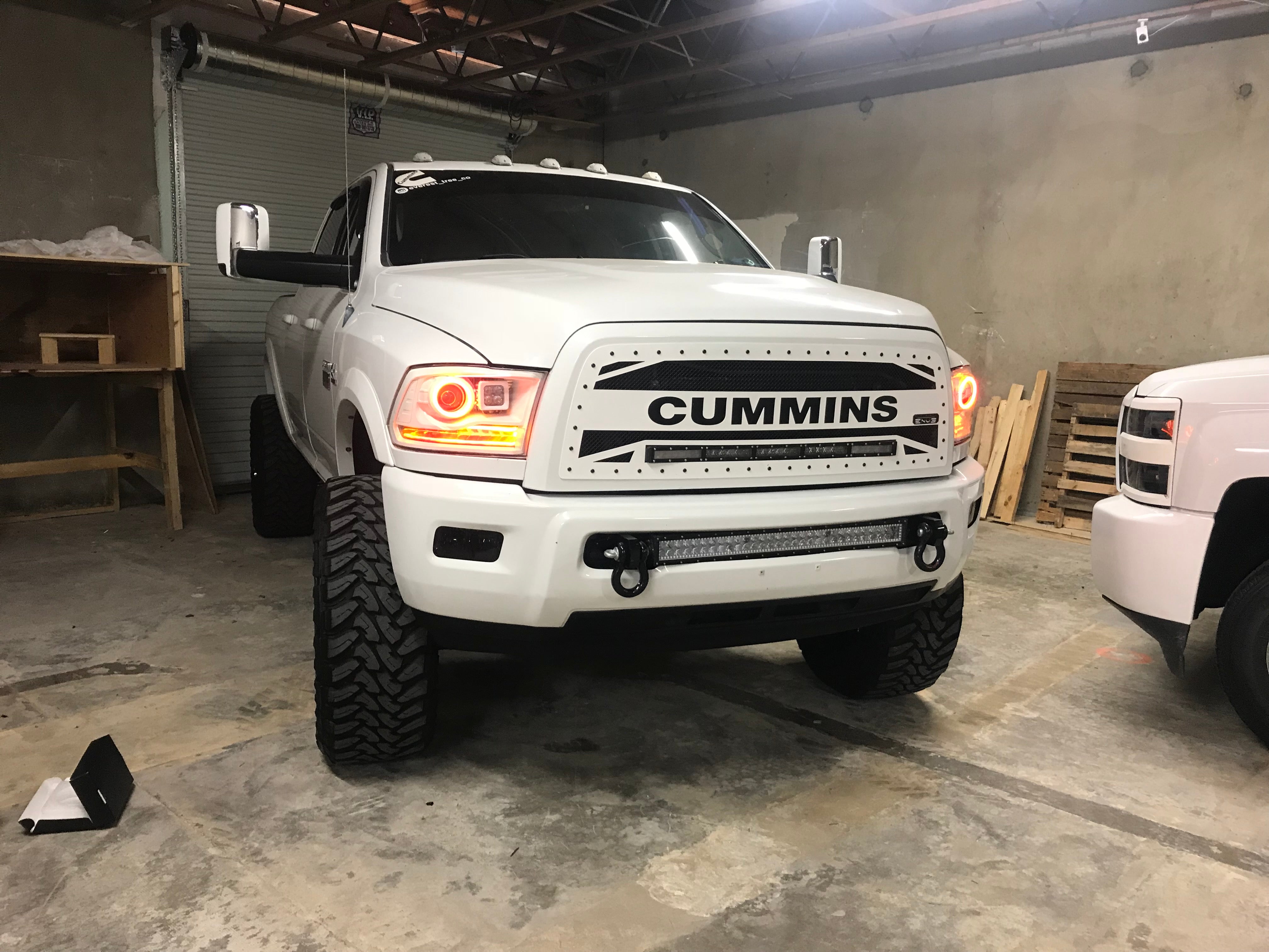 2009-2019 Dodge Ram Projector Prebuilt LED Headlights - PRIMO DYNAMIC