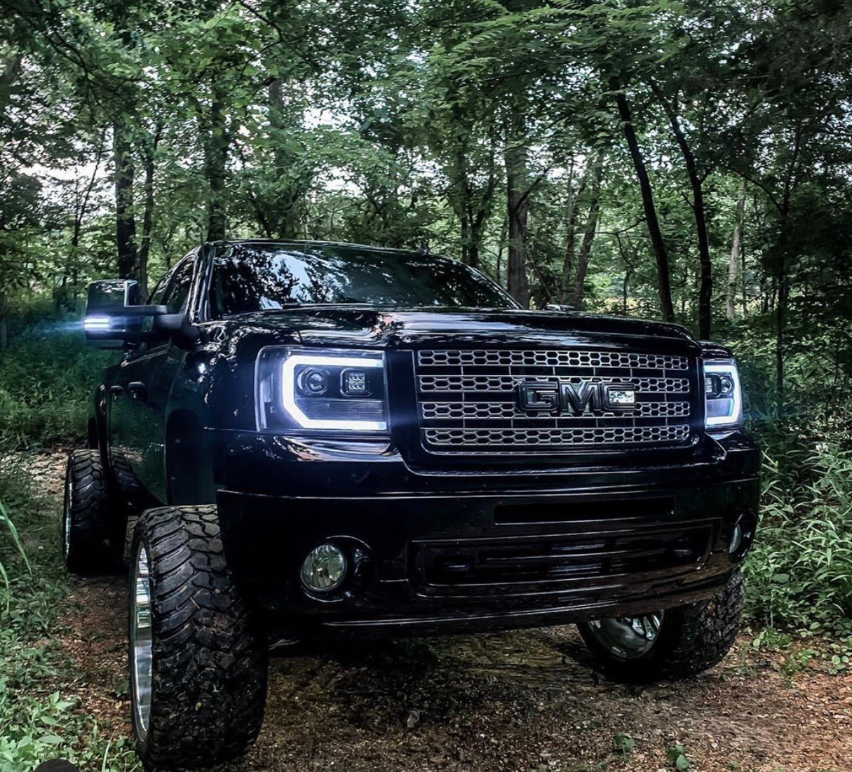 2007-2013 GMC Sierra Prebuilt LED "Cyclops Edition" Headlights - PRIMO DYNAMIC