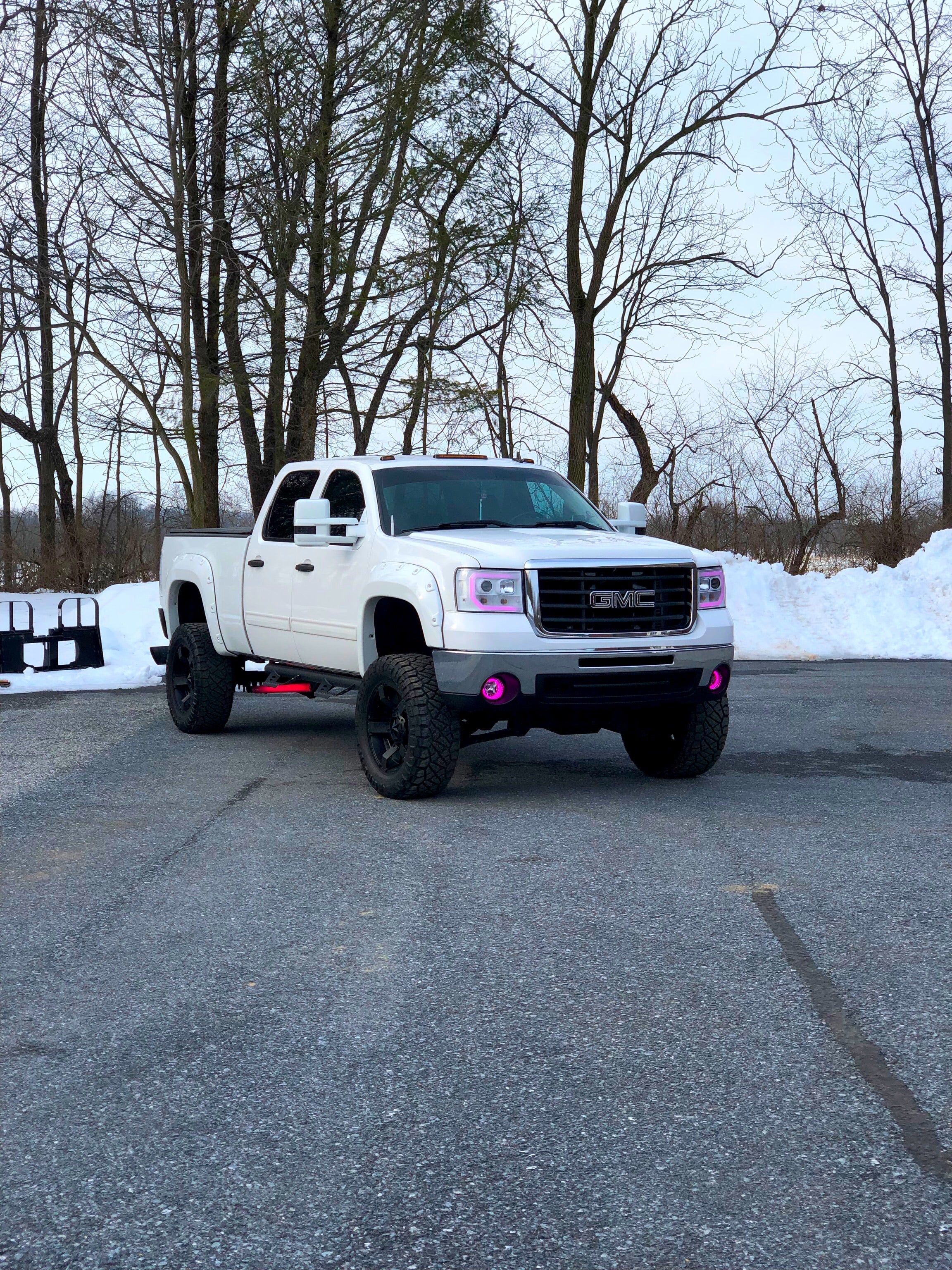 2007-2013 GMC Sierra Prebuilt LED "Cyclops Edition" Headlights - PRIMO DYNAMIC