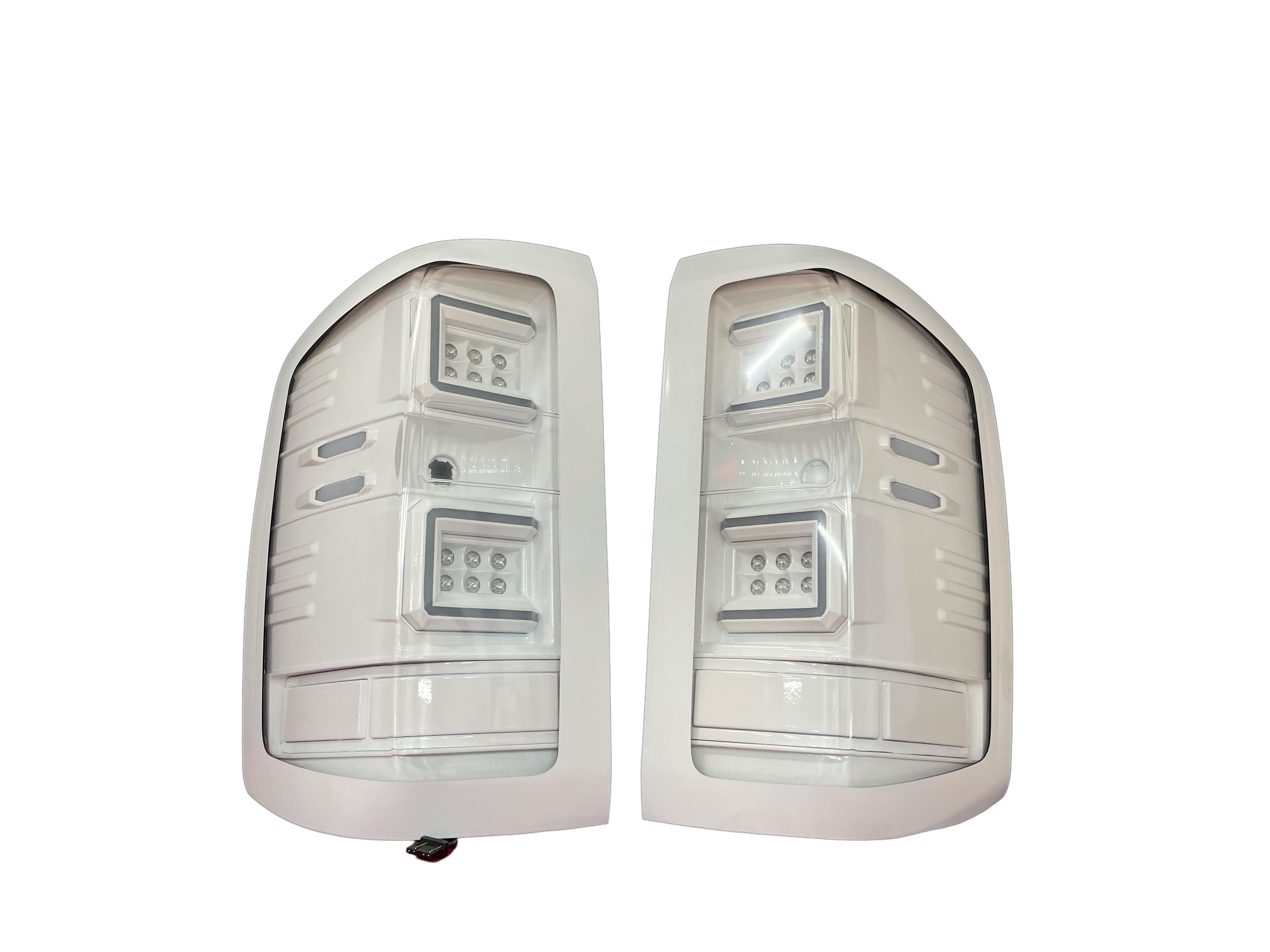 2014-2018 Chevy Silverado Cyclops Taillights (fits 1500, 2500, and 3500) - PRIMO DYNAMIC