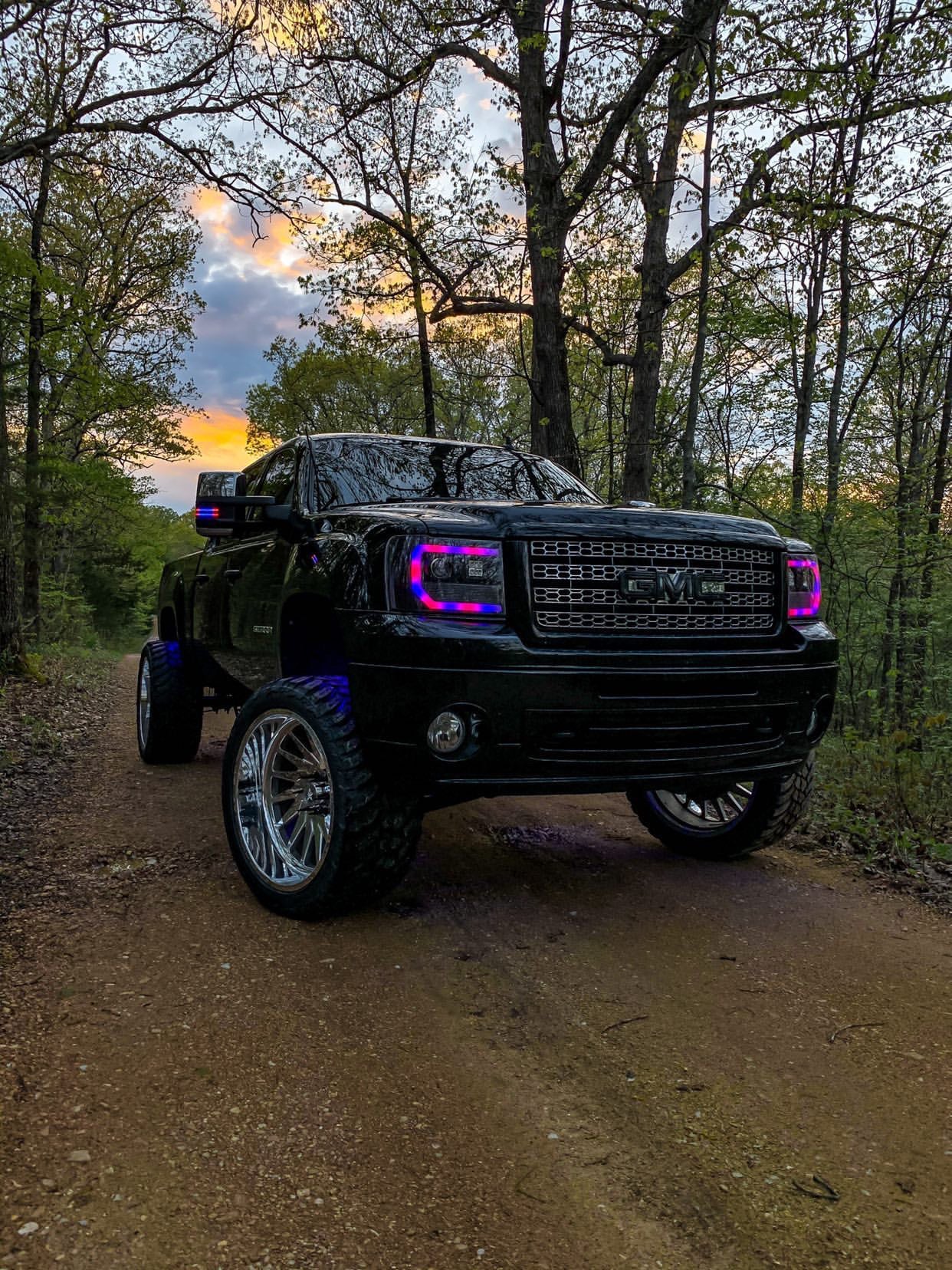 2007-2013 GMC Sierra Prebuilt LED "Cyclops Edition" Headlights - PRIMO DYNAMIC